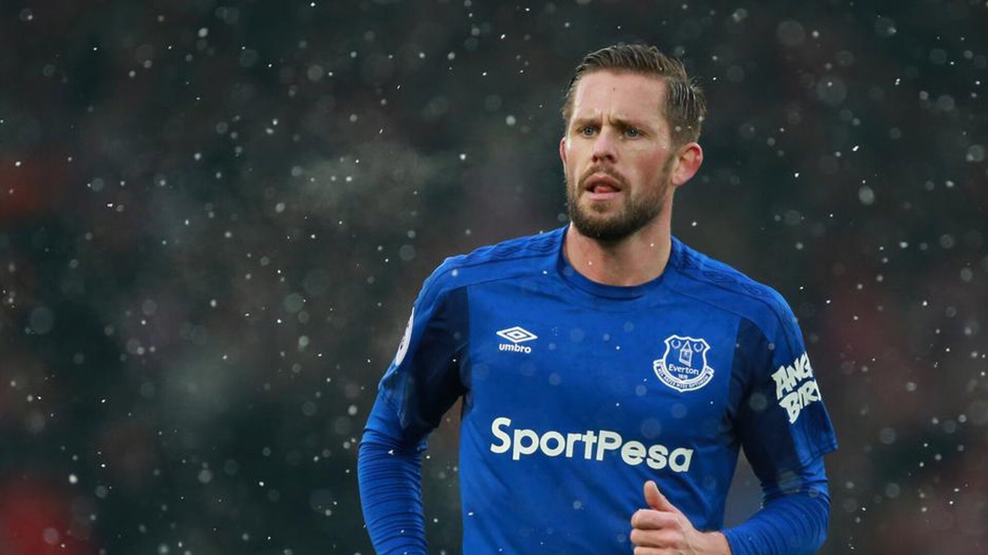 Autry‑Jones 连连截球稳固防线